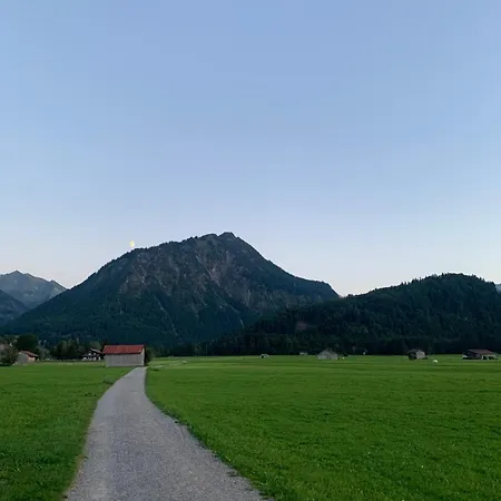 In Mit Wundervollem Bergpanorama *